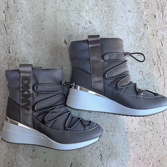 DKNY Womens Perla Wedge Sneaker Boot  Size 10M MSRP 200.00 Ash Color - Picture 2 of 8